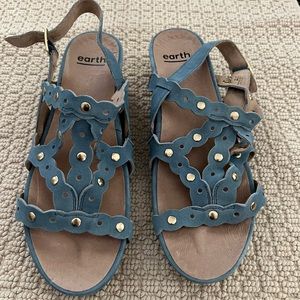 NWOB Earth Ficus Leo Sandals Sky Blue size 11